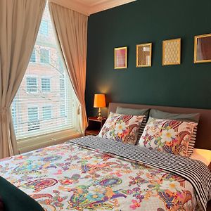 Comfortable Stylish Room In City Centre Of The Hague - Home Stay